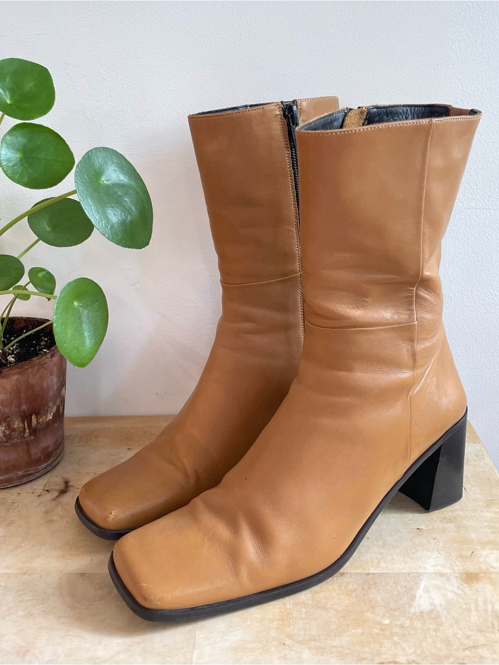 Vintage BRAVO Browns Tan Leather Square Toe Block Heel Boots size 8 / 40.5